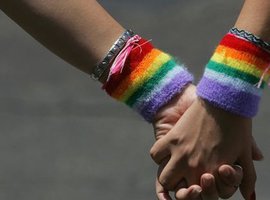 В Великобритании гомосексуализм лечат...при помощи ударов электрическим током