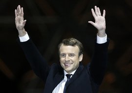 Сможет ли управлять Францией ее новый президент?