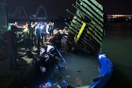 В Канаде затонуло круизное судно, есть жертвы