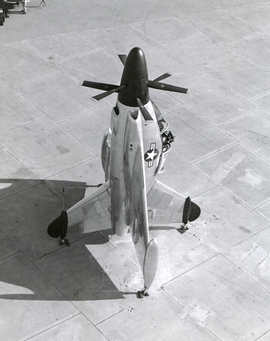 Convair XFY-1, экспериментальный турбовинтовой самолет-истребитель вертикального взлета и посадки