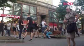 В Киеве провалился эксперимент с "прогулкой геев" - их начали забивать