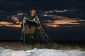 Абитуриенты штурмуют министерство обороны