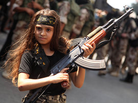 девочка, оружие