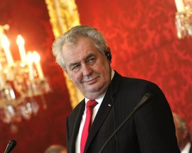 Президент Чехии Милош Земан отверг посла США ради Дня Победы в Москве