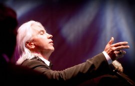 Дмитрий Хворостовский отказался от помощи российских онкологов