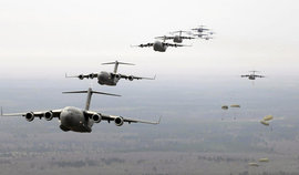 НАТО проводит крупнейшие учения "против России"