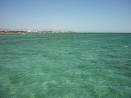 Круизный лайнер сел на мель у Бермудских островов