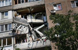 Политики Харькова сидят на двух табуретках