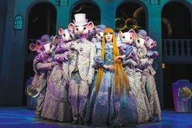 Сцена из мюзикла Все о Золушке