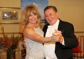 Голди Хоун, Рихард Лугнер