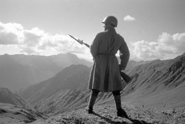 "Большой вальс" врагов на улицах Москвы