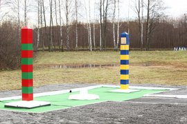 пограничные столбы России и Украины