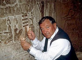 Эрих фон Дэникен