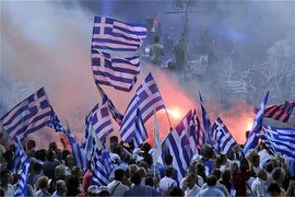 О нынешней ситуации в Греции и попытках Евросоюза справиться с кризисом Pravda.Ru рассказал главный редактор журнала "Национальная оборона" Игорь Коротченко