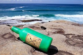 Британские ученые получили письмо в бутылке, плывшее к ним из Германии 108 лет