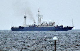 Неизвестный корабль вызвал панику в Швеции - хотя просто мимо проплывал