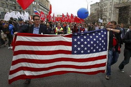 Боевые НКО Америки: как иностранные фонды разрушают Россию