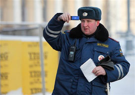 Шесть инспекторов ДПС уволены за вымогательство взятки с одного водителя