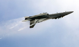 Истребитель F-18 'Хорнет'