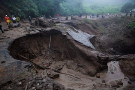 Количество жертв оползня в Гватемале превысило 150 человек 