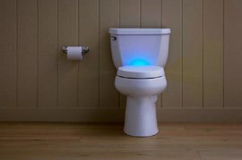 Bild: Судья позволил европейским мужчинам мочиться стоя 