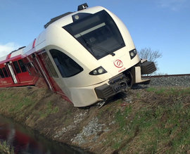 железнодорожная катастрофа, поезд