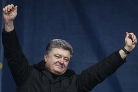Порошенко распорядился привлечь российских экспертов к расследованию катастрофы 'Боинга'