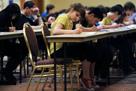 Тысячи школьников в США бойкотируют тест по английскому