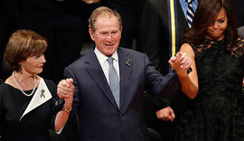 Неуместные танцы Буша