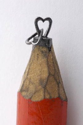 скульптуры из грифелей карандашей