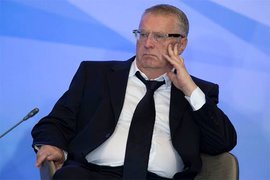 Жириновский выступает за перенос начала учебного года 