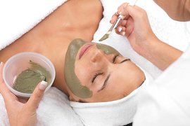 Мошенников в 'салонах красоты' задавят рублем