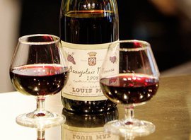 Ученые обнаружили ещё одно полезное свойство вина из черного винограда