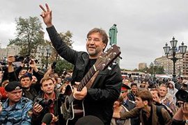 Юрий Шевчук о 'болотных' протестах: Шубки, губки и лидеры-мажоры