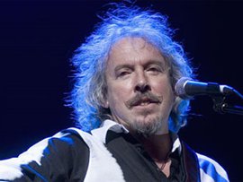 За что "убили" Андрея Макаревича? Организаторы Грушинского фестиваля просят Следственный комитет разобраться в скандале