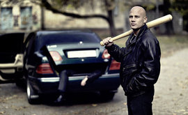 Россия, которую мы 'потеряли' в 90-ых — в ЖЖ вспоминают невероятные газетные заголовки тех времен: