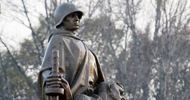 В одном из поселков Тюменской области был снесен монумент Неизвестному солдату ради строительства на его месте частного коттеджа