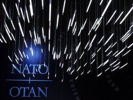 Европейские СМИ пишут о том, как НАТО утомило жителей Старого Света страшилками про Россию