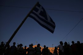 Дмитрий Тратас, аналитик финансовых рынков, рассказал Pravda.Ru почему референдум в Греции стал скорее победой премьера Ципраса, а не успехом всей страны