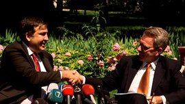 "Команда Саакашвили" будет получать зарплату из США