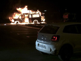 Горящий автомобиль