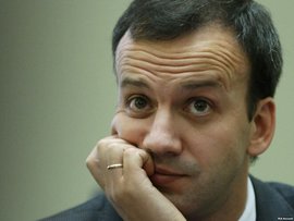 Вице-премьер России Аркадий Дворкович заявил о возможности передачи инвесторам из Китая до 50% в разработке стратегических месторождений