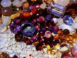 Ювелирные камни: как подобрать, проверить, "зарядить"?