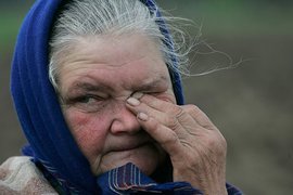 Охранник одного из магазинов Новосибирска подверг унизительному досмотру пенсионерку, которая всего лишь зашла узнать стоимость сахара. Но отделался лишь штрафом