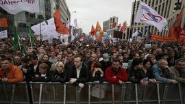 Оппозиция подала заявку на проведение митинга 6 мая в Москве. Однако уже сейчас заявляет, что выйдет на улицы вне зависимости от того, что решит власть