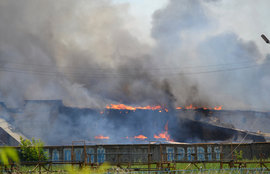 Горит деревня