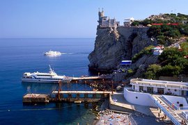 В Ялту - на дегустацию вин и экономики