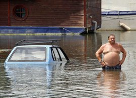 Наводнение в Сербии: один человек погиб, 300 эвакуированы