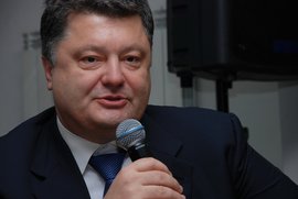 В Италии Порошенко и Обаму называют военными преступниками