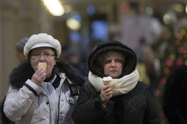 зима, Россия, мороженое